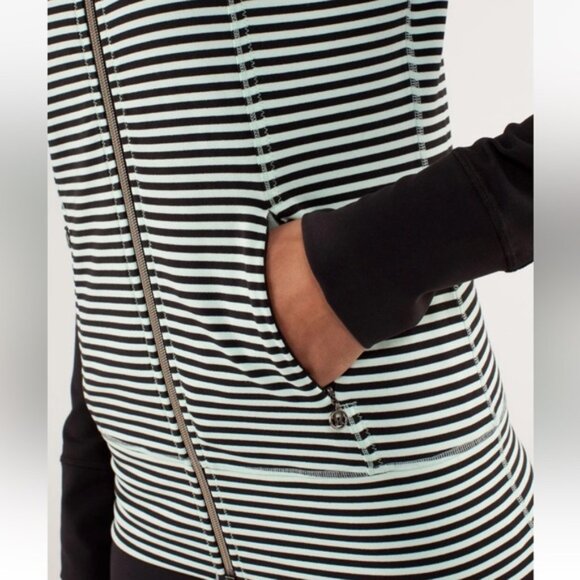 Lululemon Daily Yoga Jacket Classic Stripe Mint Moment Black / Black  EUC 10 - Picture 7 of 16